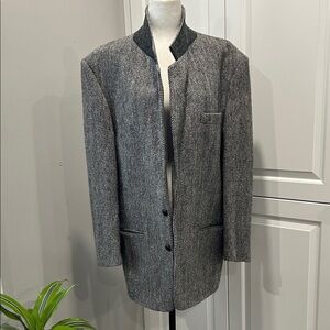 Elegant Charcoal Blazer for Men wool